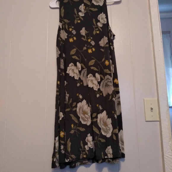 Floral grey and white dress - Picture 4 of 4